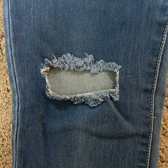 👖 Skinny Jeans 👖 - Picture 3 of 4